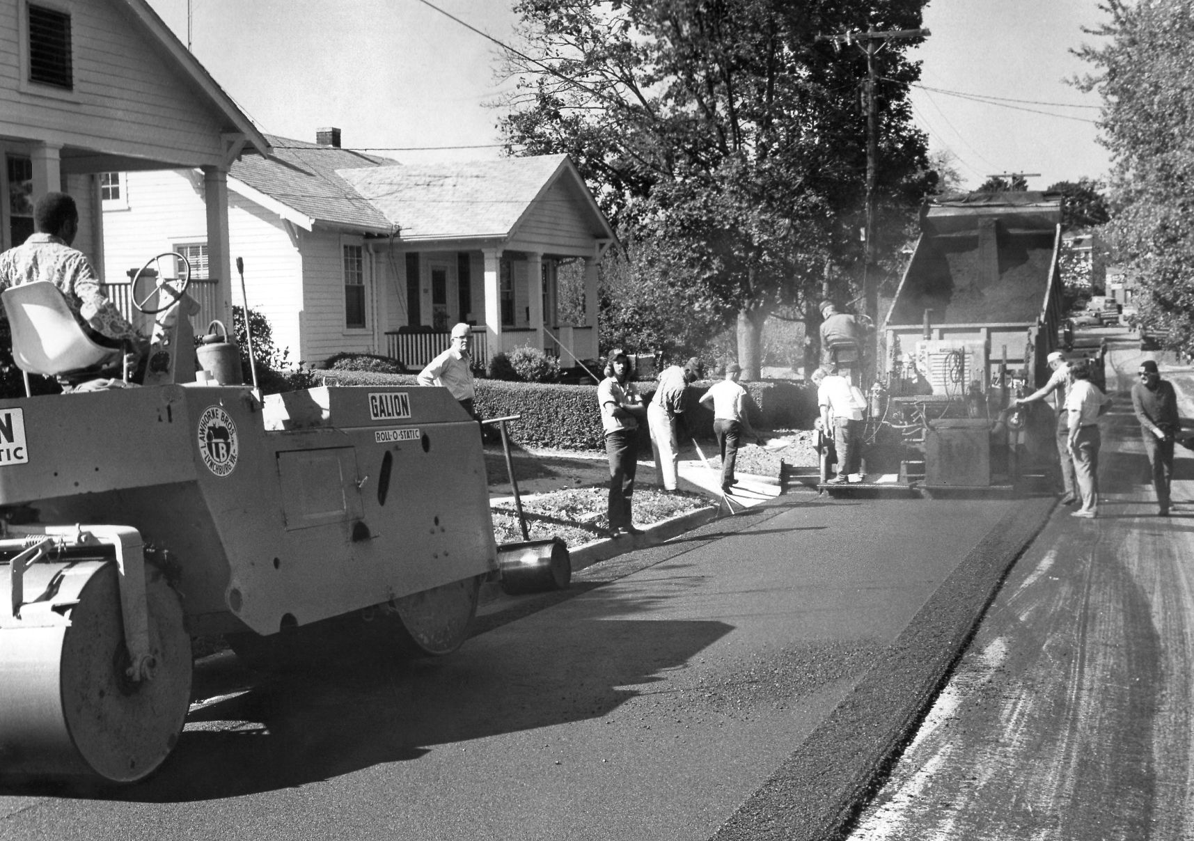 1975-10-22 North Grand Avenue